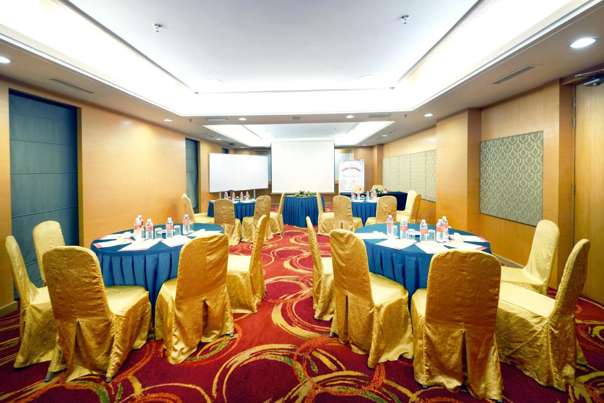 Grand Lexis Port Dickson Hotel Екстериор снимка Meeting room