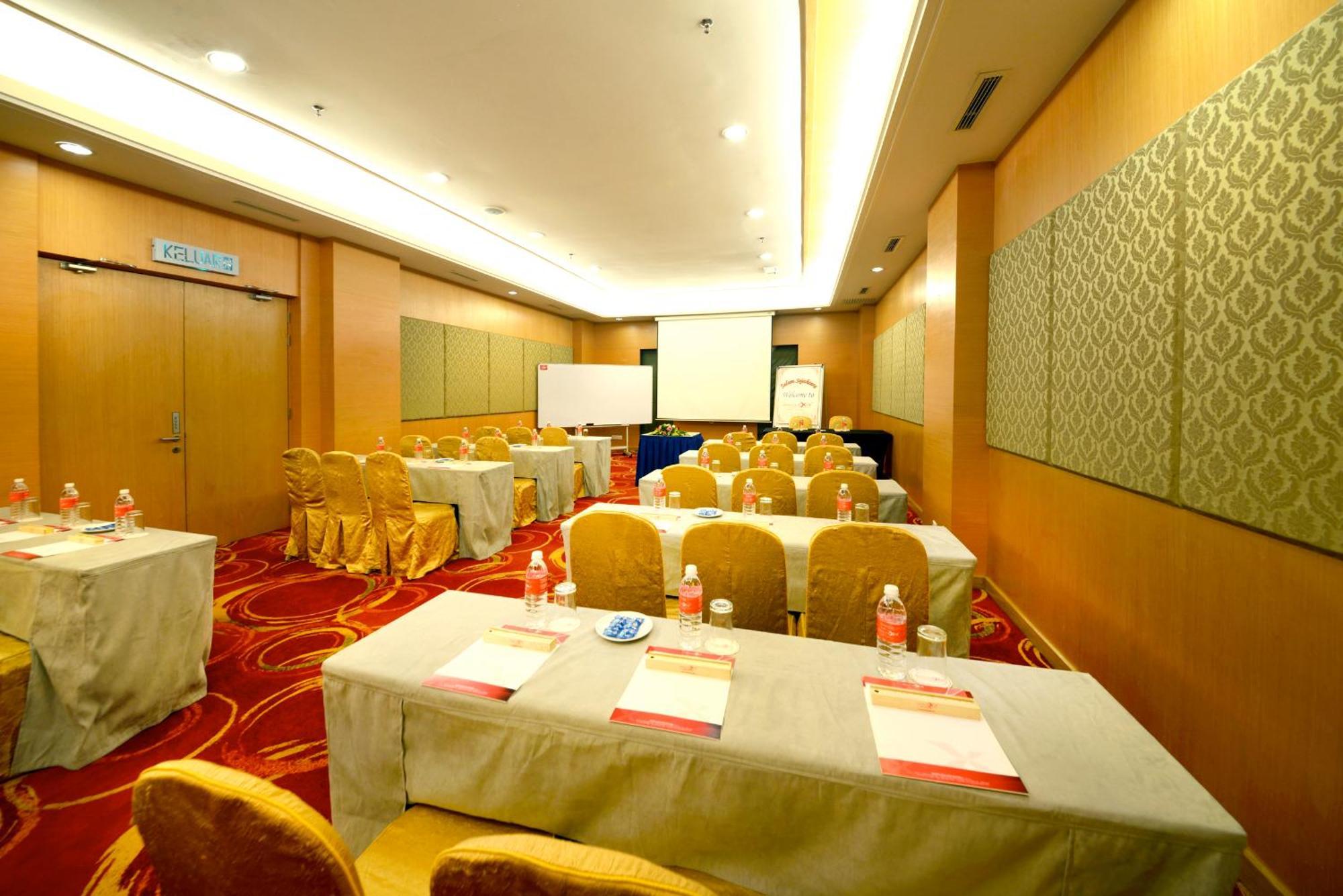 Grand Lexis Port Dickson Hotel Екстериор снимка Meeting room