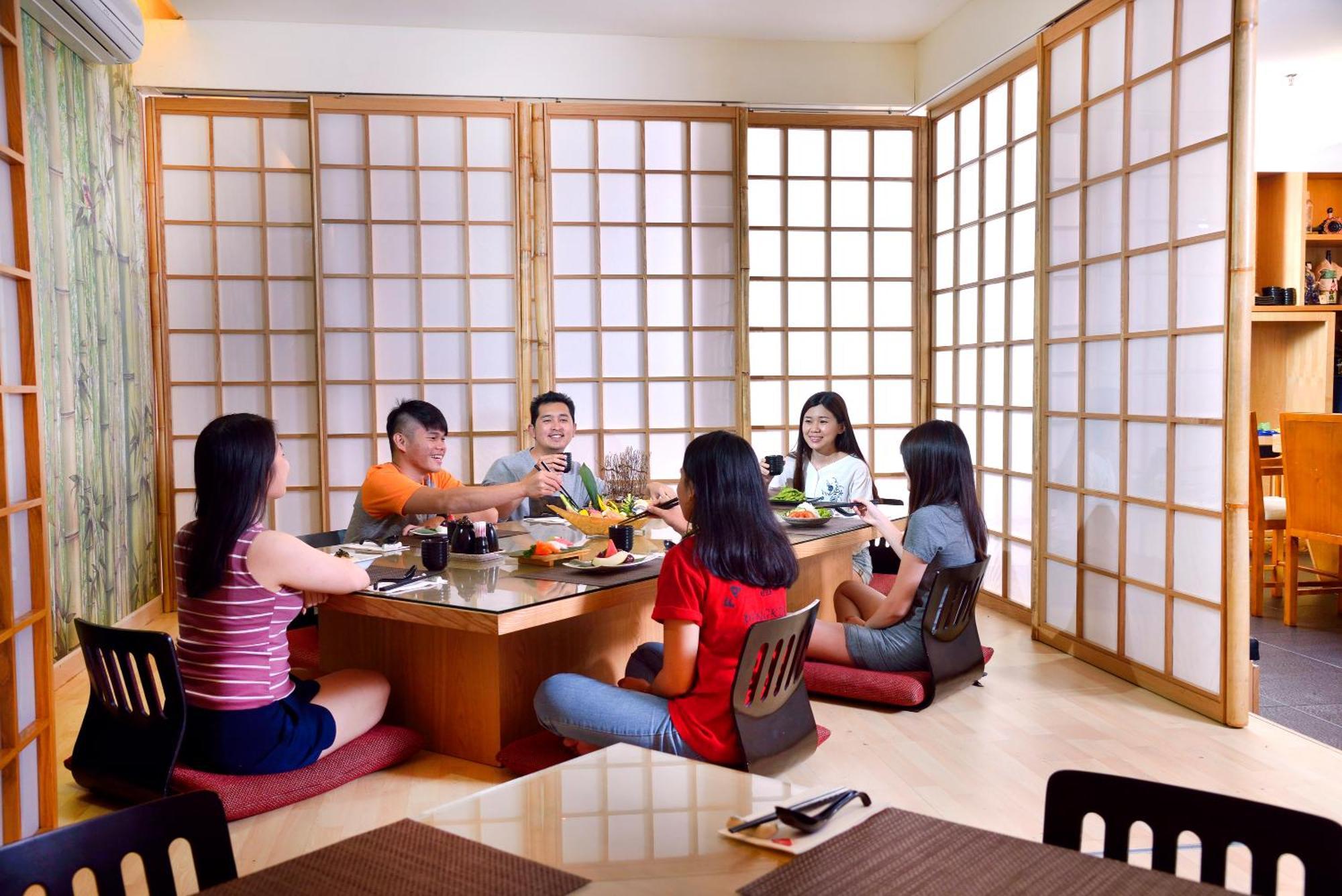 Grand Lexis Port Dickson Hotel Екстериор снимка A Japanese restaurant in Manila, Philippines